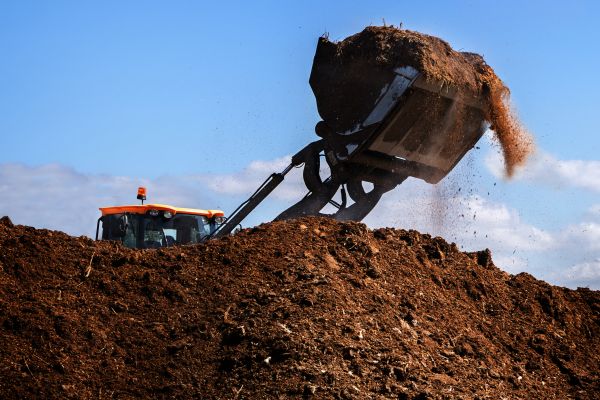 Dirt Spreading in Navarre